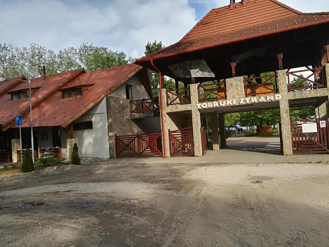 Betty Apartman Balatonfůzfő Zewnętrze zdjęcie